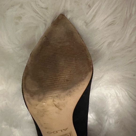Aldo suede heels with glossy leather top. Perfect condition. - Picture 6 of 6